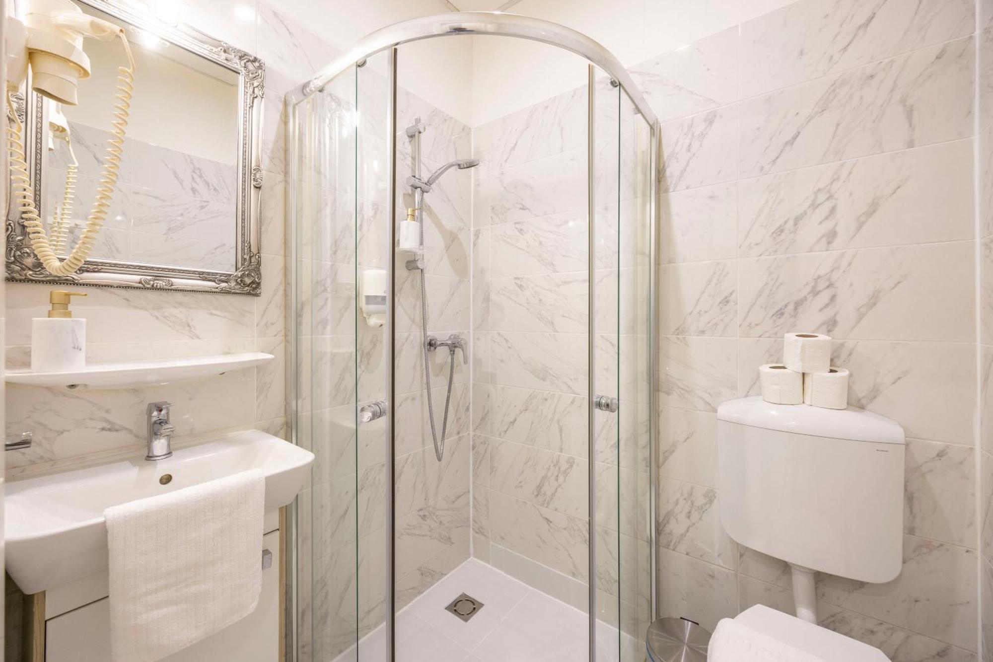 Exclusive Private Residence In The Center Of Bp W 4Bedrms, 4 Bathrms Будапеща Екстериор снимка